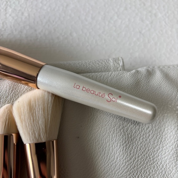 La Beaute Soi - 10 Makeup Brush Pro Kit Vegan Leather Clutch - NEW - Picture 2 of 6